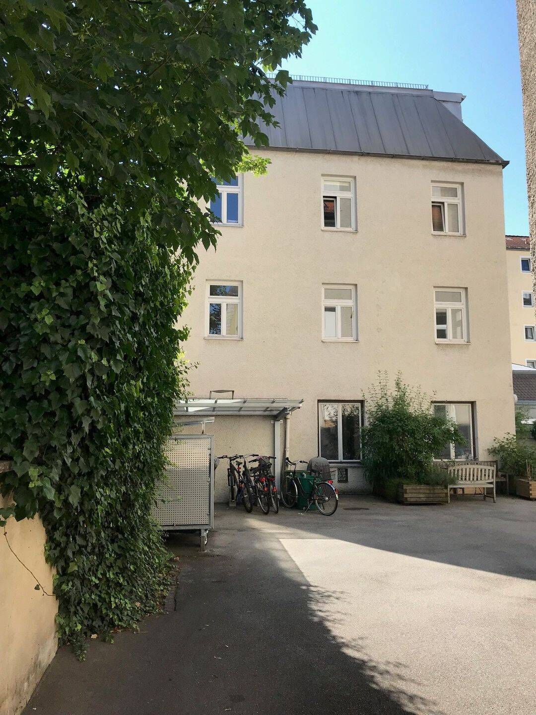 Ruhige 3-Zimmer-Dachgeschoss-Wohnung in Neuhausen, 80636 München (Maxvorstadt Neuhausen-Nymphenburg)