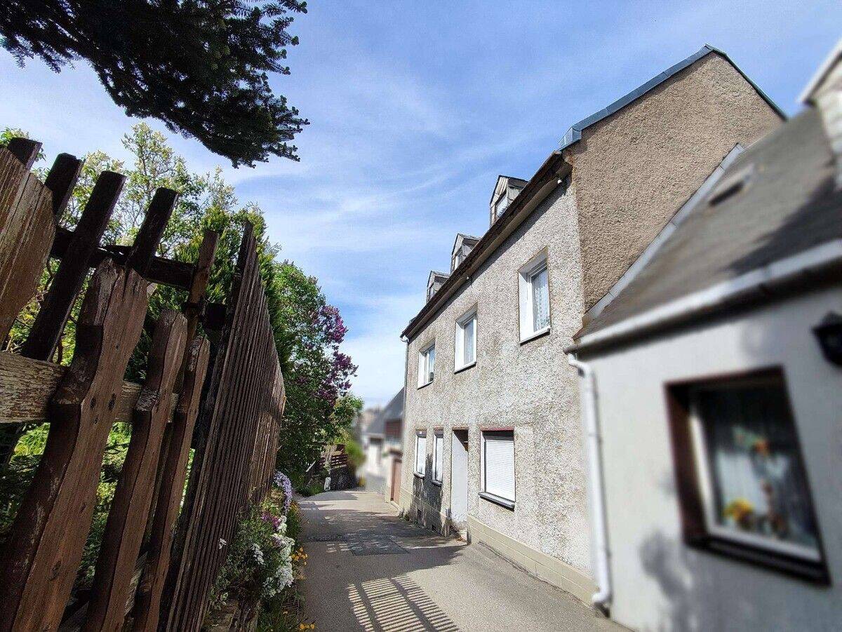 1-2 Familienhaus zum Ausbau nach eigenen Vorstellungen mit großer Terrasse, 9456 Annaberg-Buchholz
