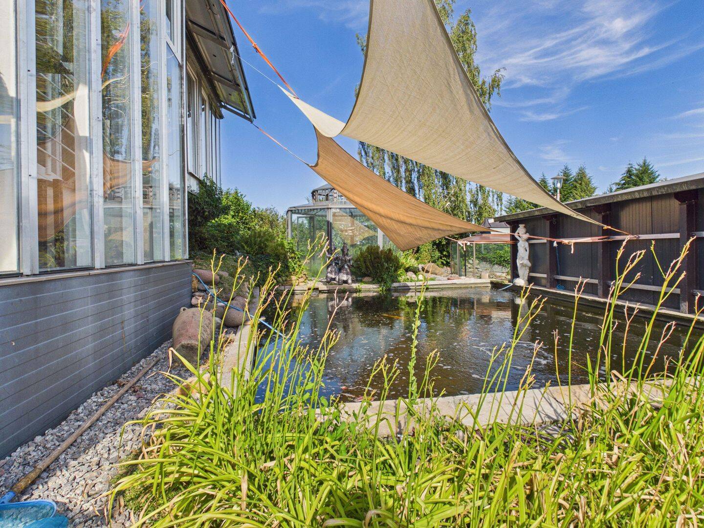 Modernisiertes Mehrgenerationenhaus mit Wärmepumpe, 93107 Thalmassing