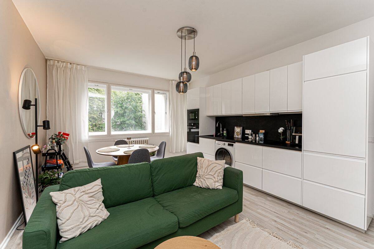 Gepflegte 2-Zimmerwohnung mit Balkon in der City-West, 10777 Berlin (Charlottenburg-Wilmersdorf Schöneberg Wilmersdorf)