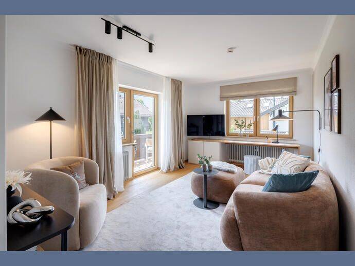 Möbliert: Neu möblierte 2,5-Zimmer Wohnung mit Balkon zum Erstbezug, 83700 Rottach-Egern