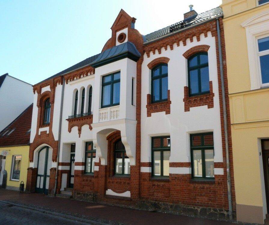 Saniertes, denkmalgeschütztes Haus im Stadtzentrum von Laage, 18299 Laage