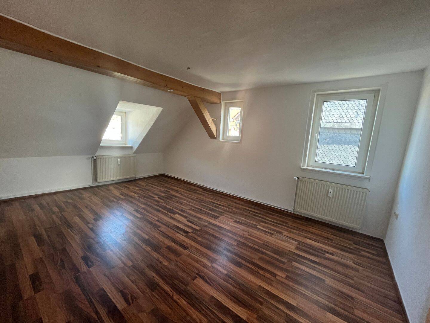 Zentrale 3,5 ZKB-Dachgeschosswohnung zu vermieten, 34286 Spangenberg