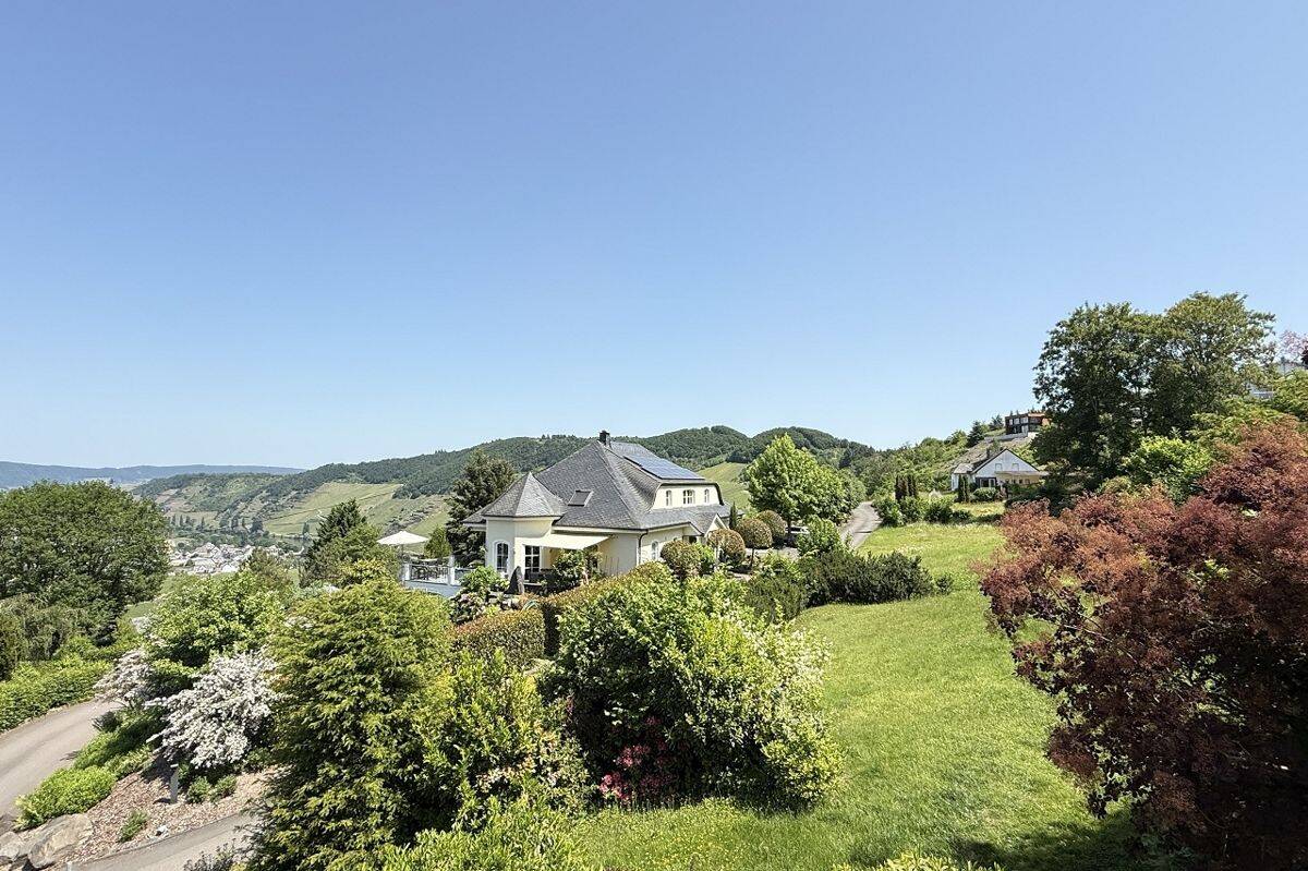 Traumhaus, Traumlage, Traumblick – Einmalige Villa in Leiwen, 54340 Leiwen