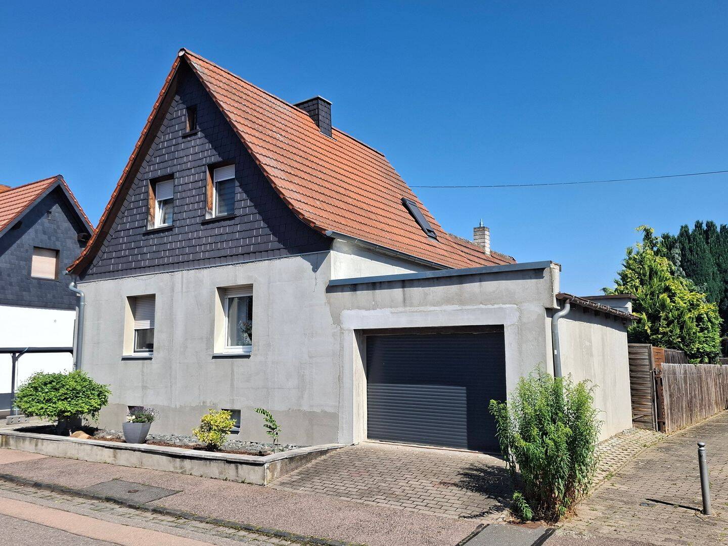 Klostermansfeld: modernes Einfamilienhaus mit Pool in sonniger Lage zu verkaufen, 6308 Klostermansfeld