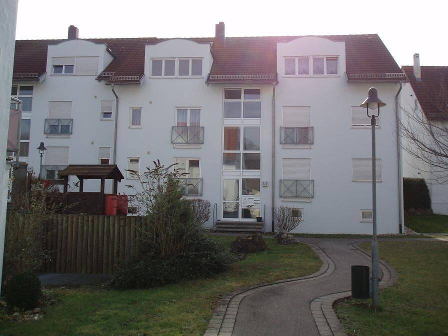 Helle Dachgeschosswohnung mit traumhafter Dachterrasse und 2 TG-Stellplätzen – Blaustein-Arnegg, 89134 Blaustein