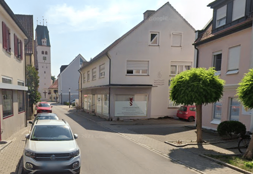 Attraktives Wohn- und Geschäftshaus im Sanierungsgebiet – Wohnen, Arbeiten und Vermieten im Stadtkern von Dietenheim, 89165 Dietenheim