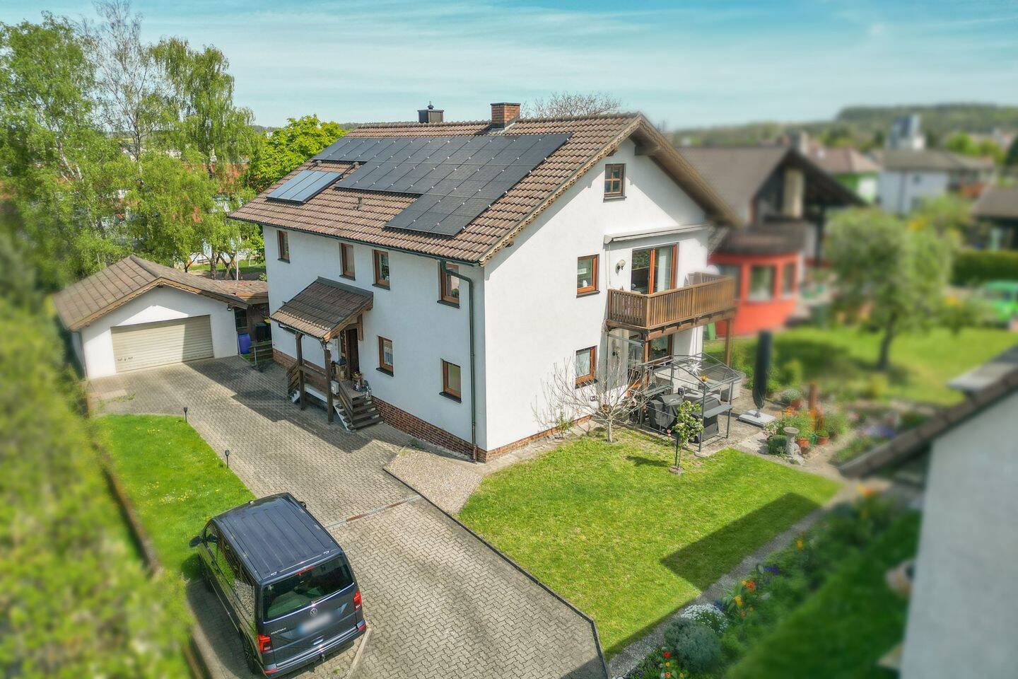 Energetisches Ein- Zweifamilienhaus in ruhiger Lage von Weidhausen, 96279 Weidhausen b. Coburg