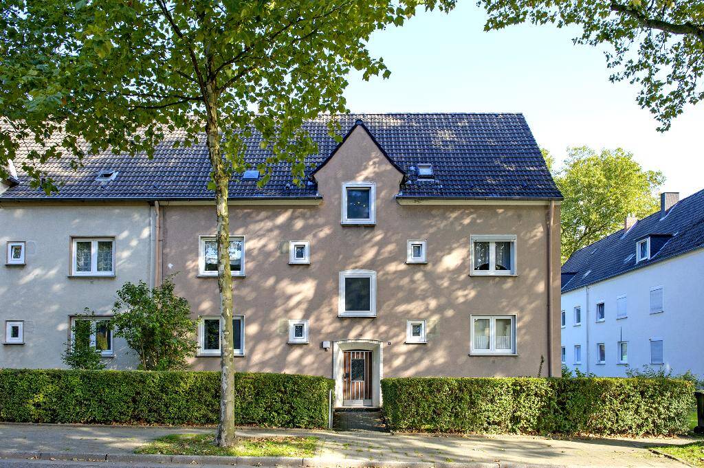 Charmante 2-Zimmer-Altbauwohnung in Essen Vielseitig und einladend!, 45309 Essen (Kray Schonnebeck)