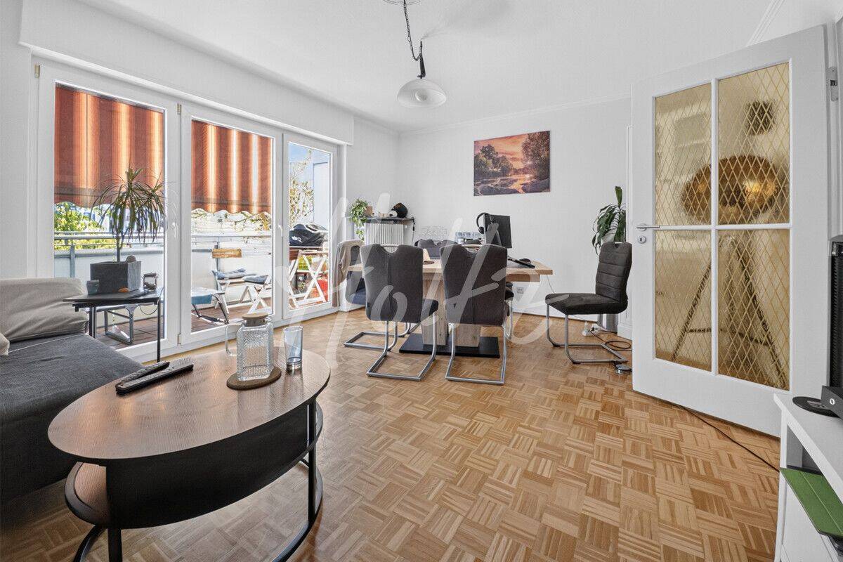 Urbanes Wohnen in bevorzugter Stadtlage … 3-Zimmer-Wohnung plus Mansarde Nähe Siegesdenkmal !!, 79104 Freiburg im Breisgau