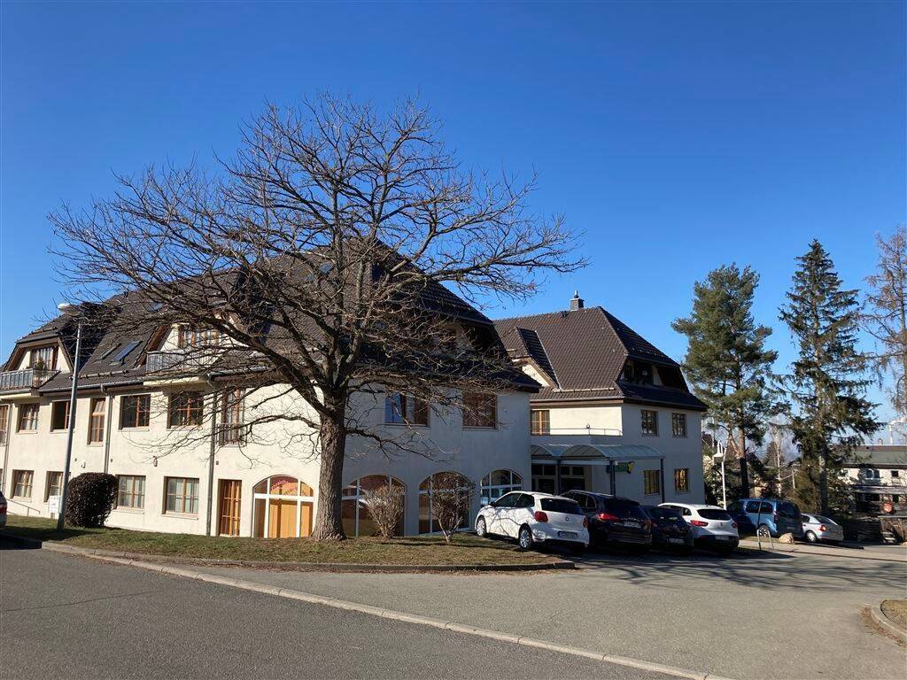 Großzügige 2,5-Zi. mit Laminat, EBK, Balkon und Wannenbad in sehr guter Lage! TG mgl., 9127 Chemnitz