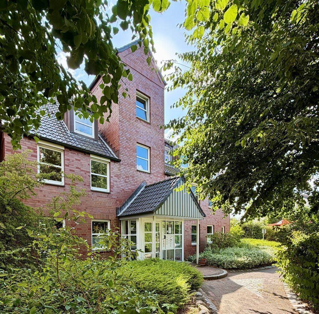 Strandnahe, moderne 3-Raum-Whg. mit Balkon, Carport und Keller // Heikendorf, 24226 Heikendorf