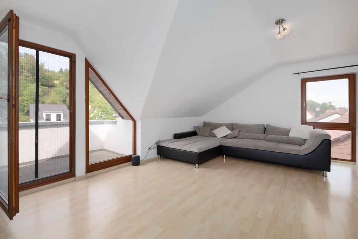 **Bereit für den Einzug! – gemütliche 3-Zimmer-Wohnung über den Dächern**, 75417 Mühlacker