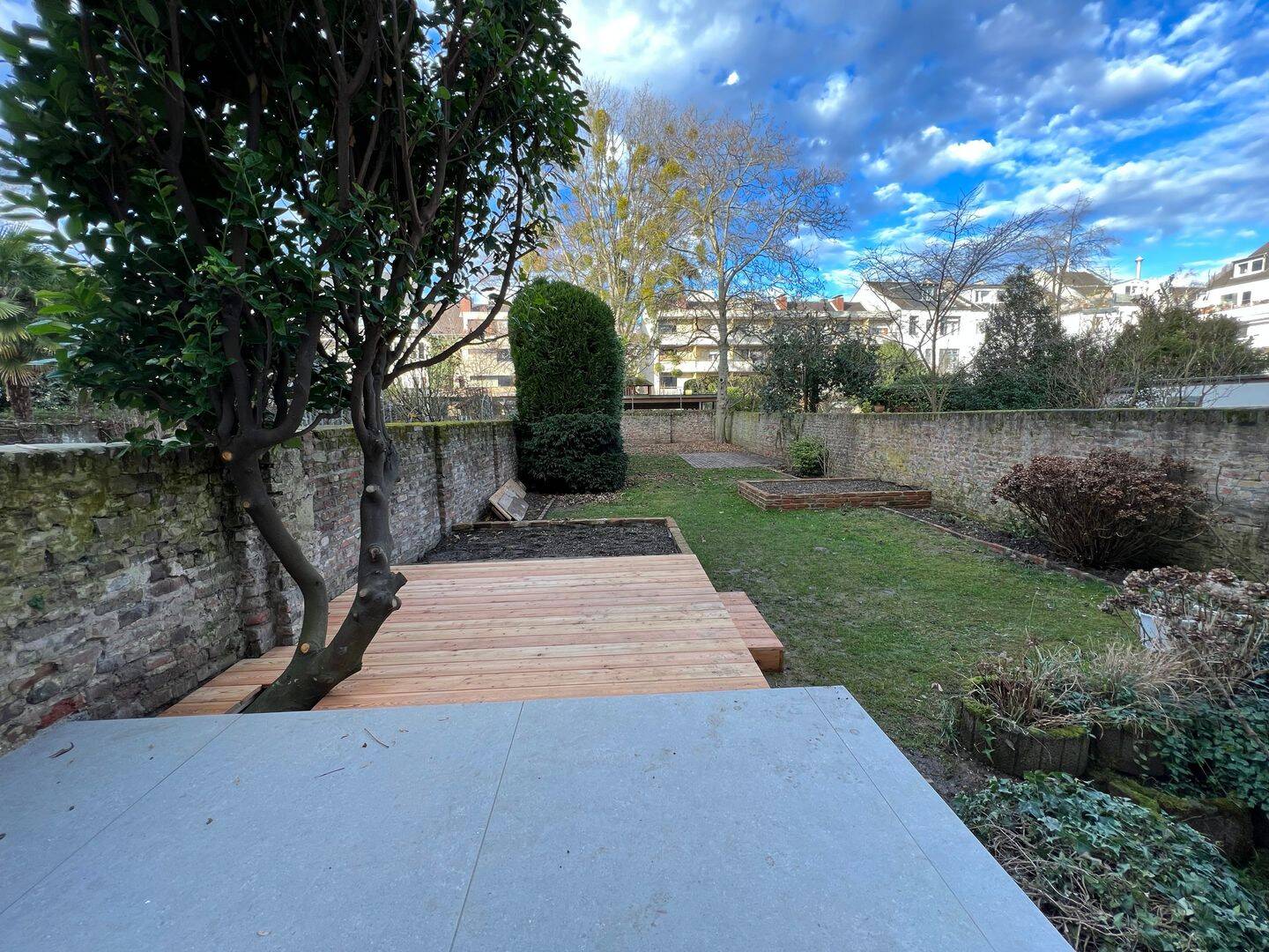 Hochwertige Maisonette-Wohnung mit Garten! Mitten in der Südstadt!, 53113 Bonn (Gronau Kessenich Poppelsdorf Zentrum)