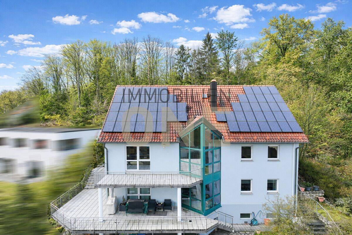 Großzügiges Ein-/Zweifamilienhaus mit Panoramablick in begehrter Lage – Sofort bezugsfrei!, 93152 Pettendorf