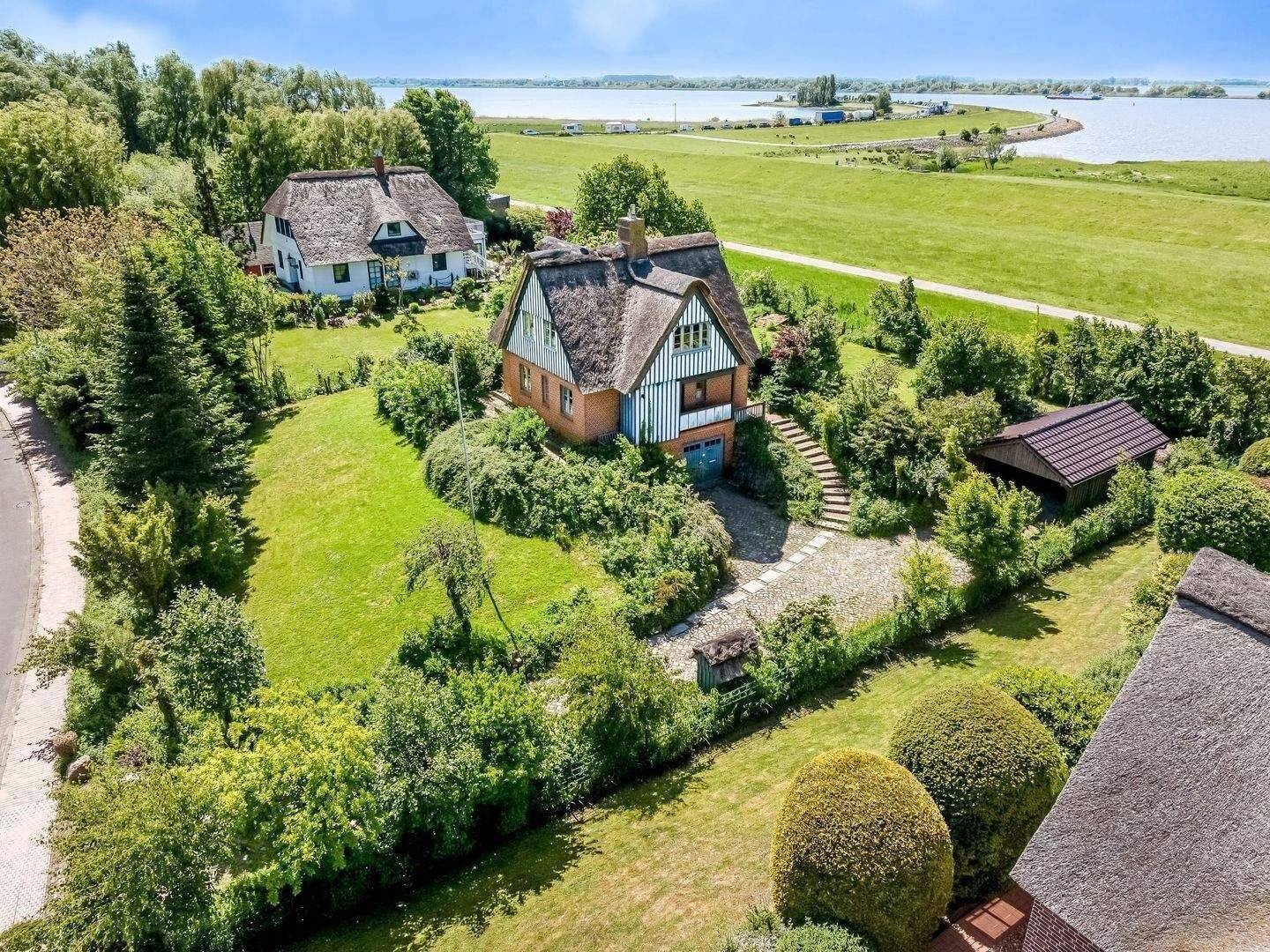 Rarität – Warfthaus direkt an der Elbe, 25348 Glückstadt