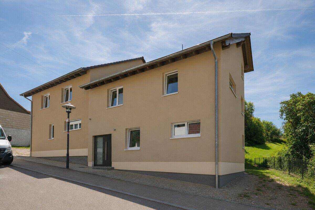 Neubau Erstbezug Sonnig gelegen in familiären Wohngebiet, 78737 Fluorn-Winzeln
