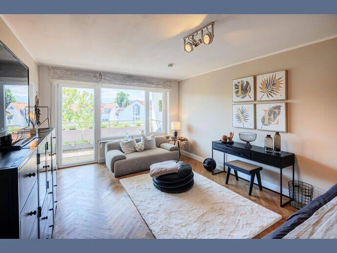 Möbliert: Apartment in der Bilderbuchstadt Rosenheim, 83026 Rosenheim (Aising Happing Pang Süd)