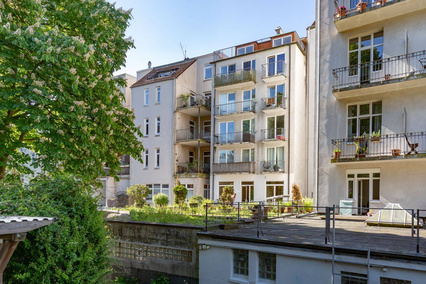 Vermietete 2-Zimmer-Eigentumswohnung mit Loggia und Balkon mitten in Eimsbüttel, 20259 Hamburg (Eimsbüttel)