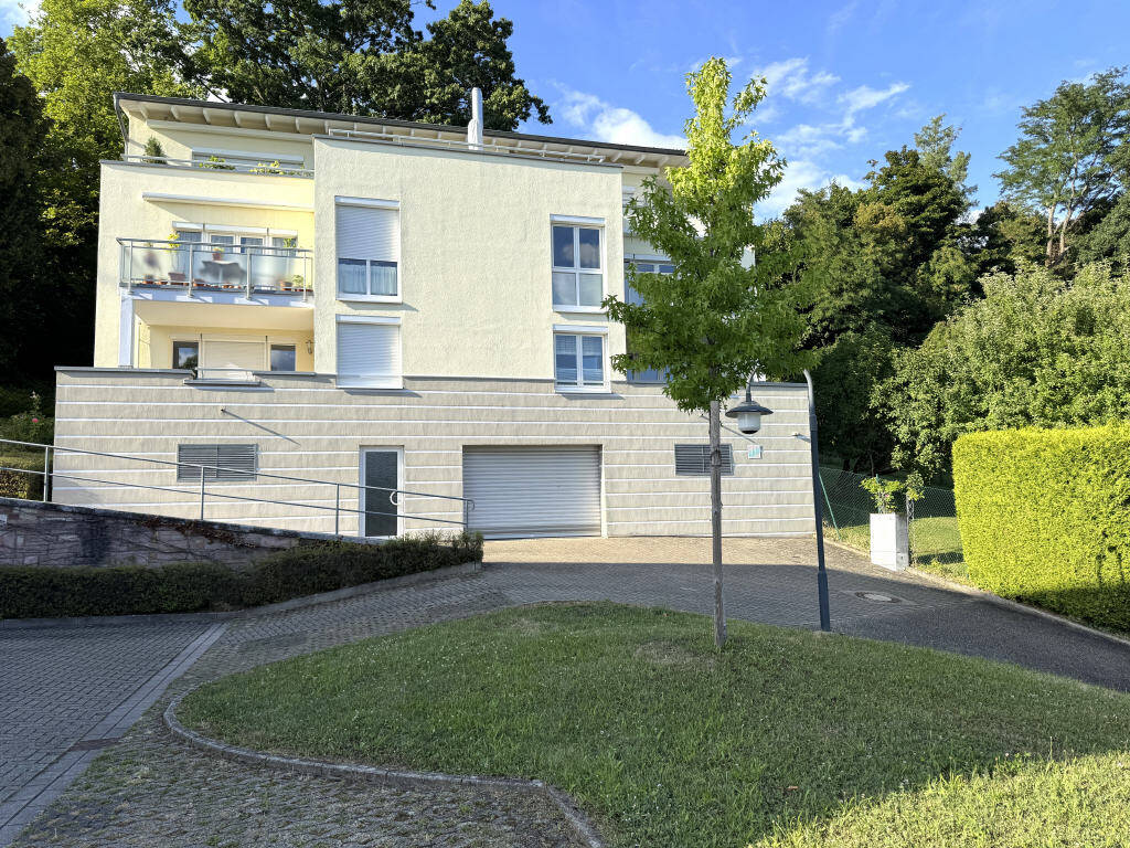Hochwertige, großzügige 4-Zimmer Wohnung in bevorzugter, äußerst ruhiger zentrumsnaher Naturlage, 76530 Baden-Baden (Ebersteinburg Innenstadt Lichtental Varnhalt Weststadt)