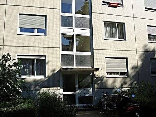 Großzügig geschnittene 2-Zi. -Souterrain-Wohnung, 79114 Freiburg im Breisgau (Betzenhausen Haslach Sankt Georgen Stühlinger Weingarten)