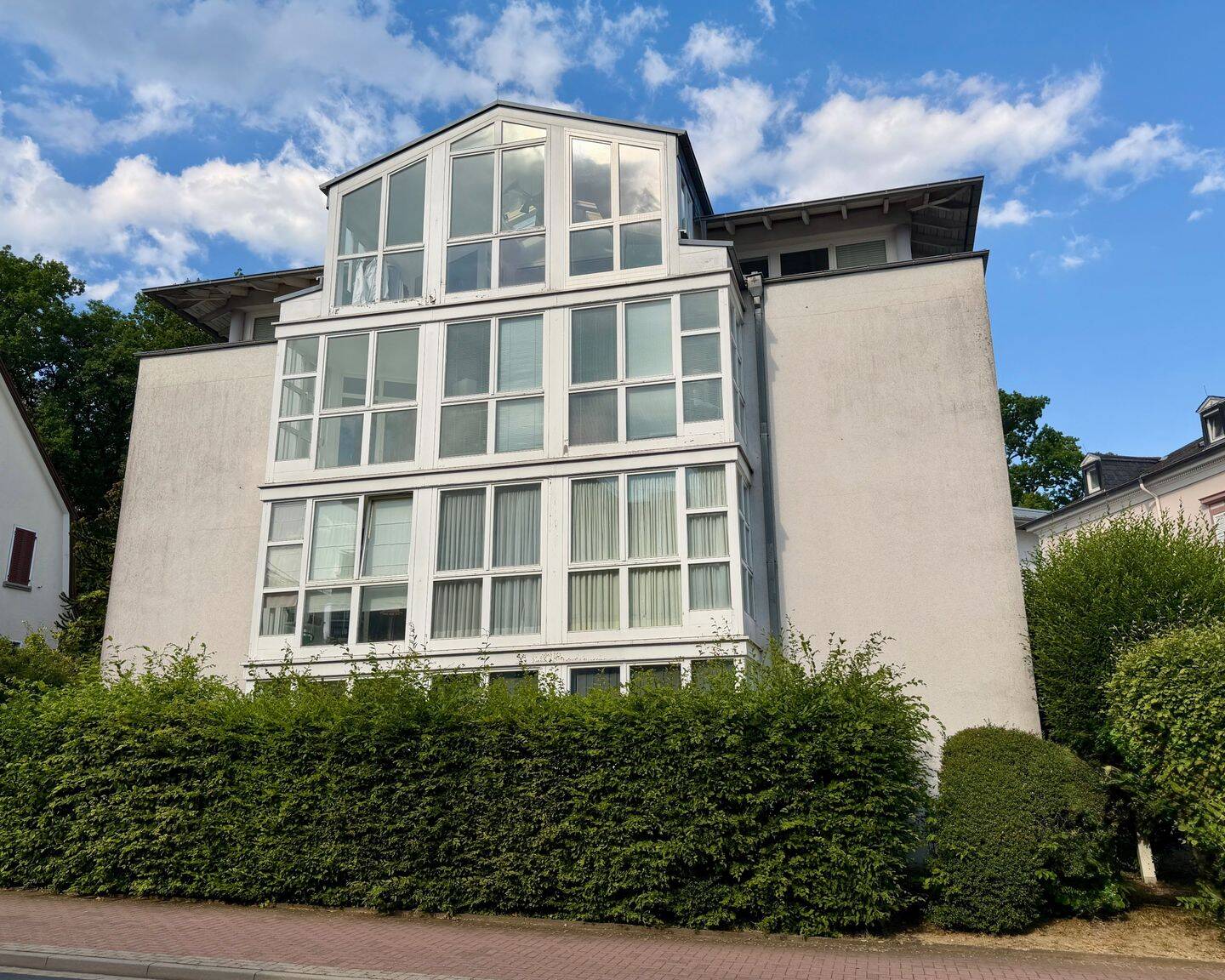 Charmantes Zuhause im Taunus – 2-Zimmer-Wohnung mit Wintergarten, 61381 Friedrichsdorf