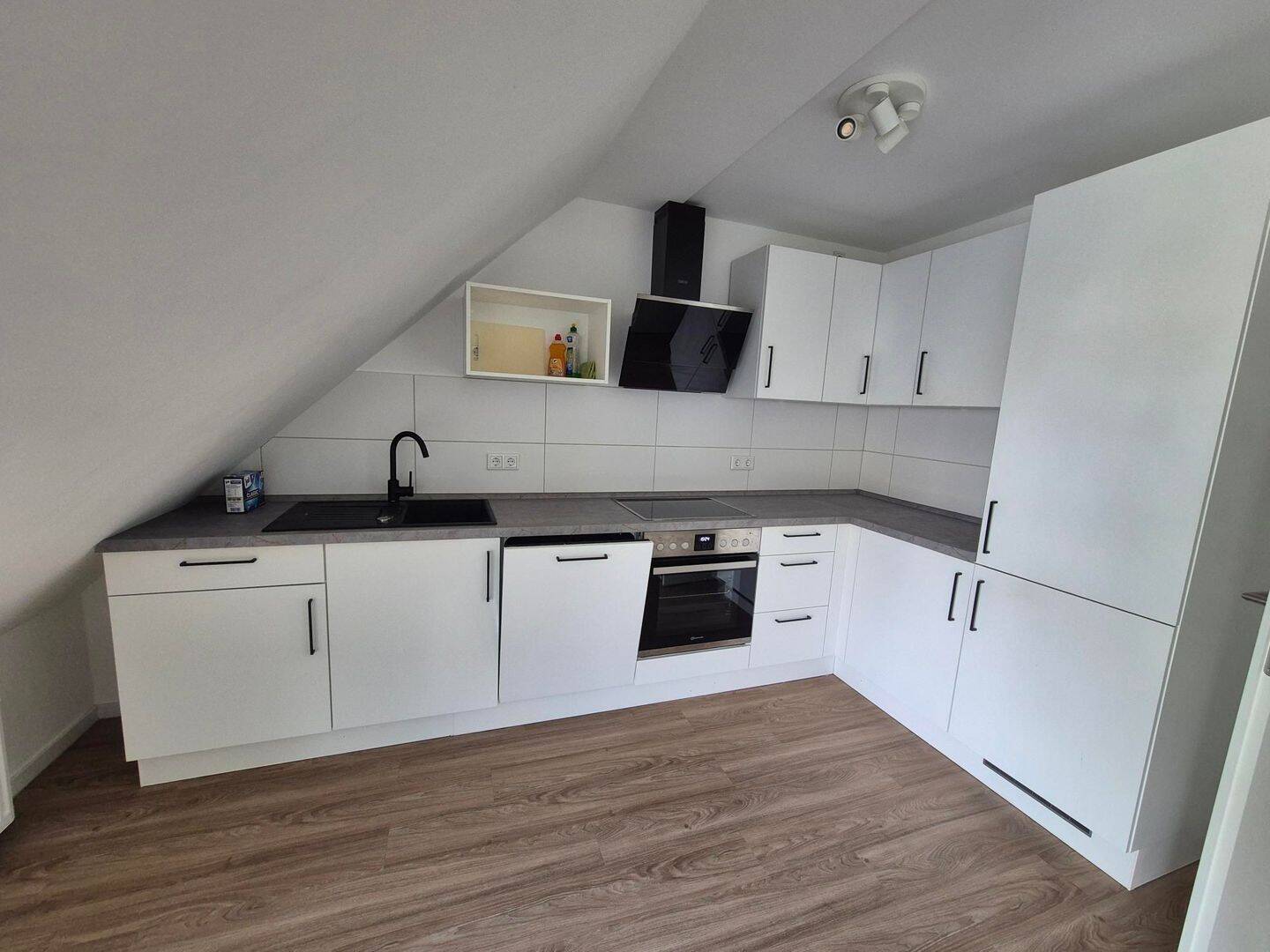 Voll möblierte 2,5-Zimmer Maisonette-Wohnung in zentraler Lage, 63454 Hanau