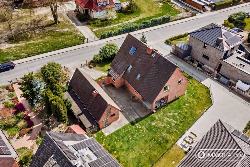 Raum für Familie, Zukunft und Ideen – Zweifamilienhaus mit Charme in Adendorf, 21365 Adendorf