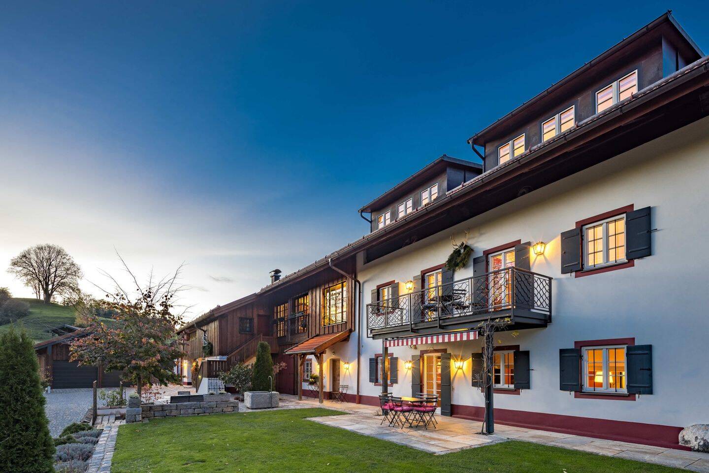 Loftfeeling in traditionellem Landschlößl, 83112 Frasdorf