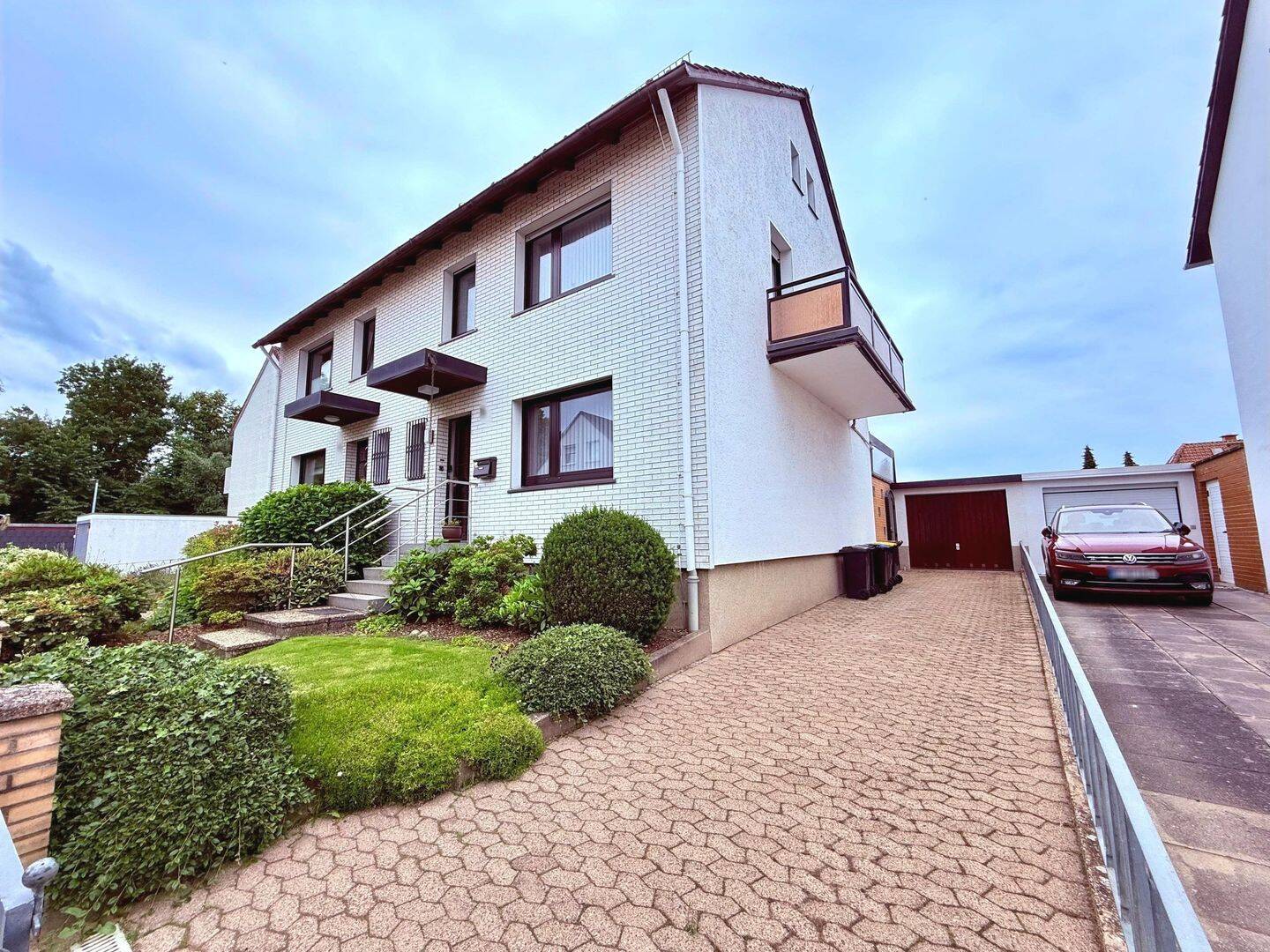 Pattensen liebevolle DHH mit 2 Vollgeschossen, überdachte Terrasse, Keller und Garage in ruhiger Lage und Grünoase??, 30982 Pattensen