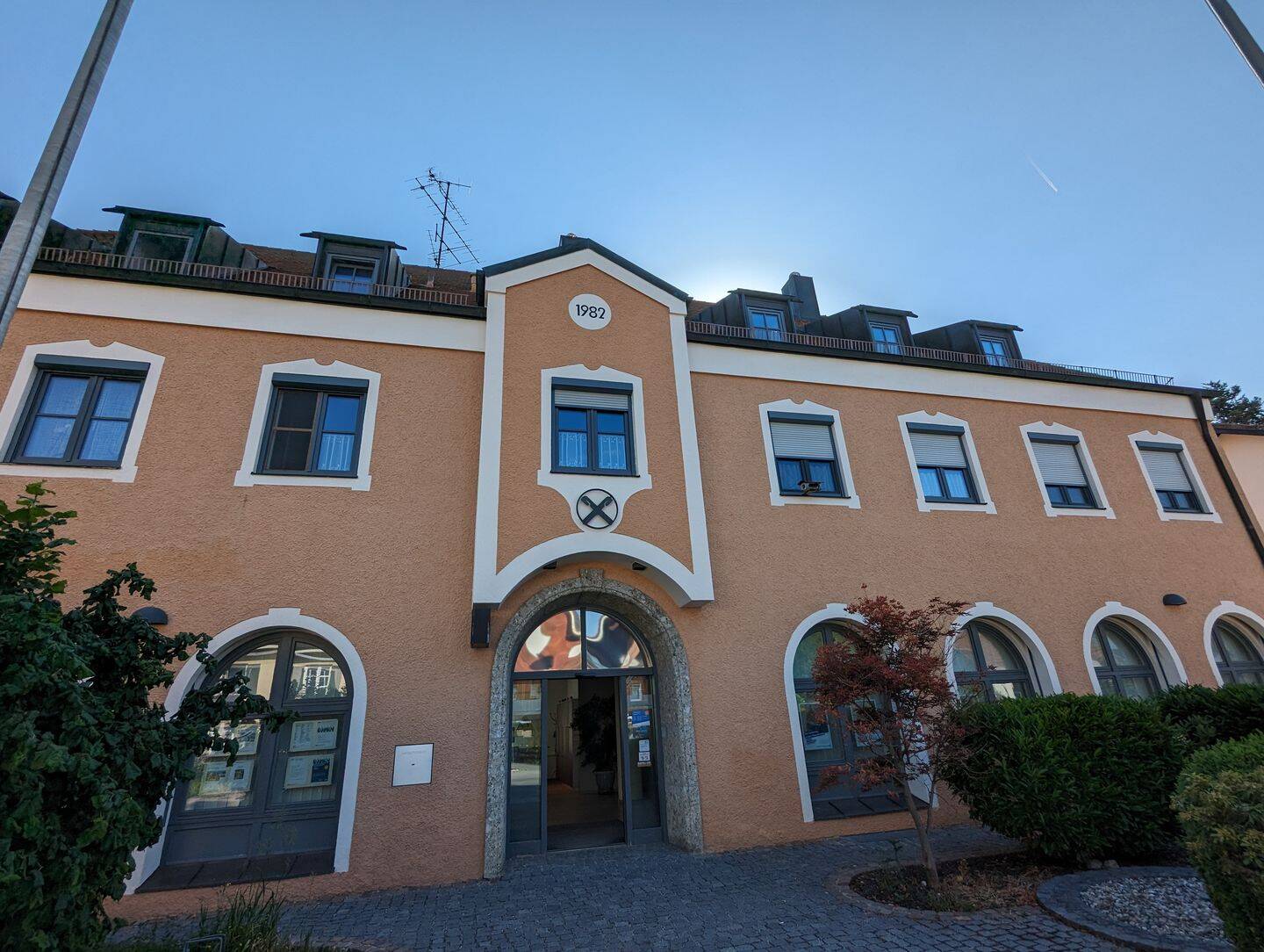 „GEMÜTLICHE WOHNUNG – FRISCH RENOVIERT“, 85659 Forstern