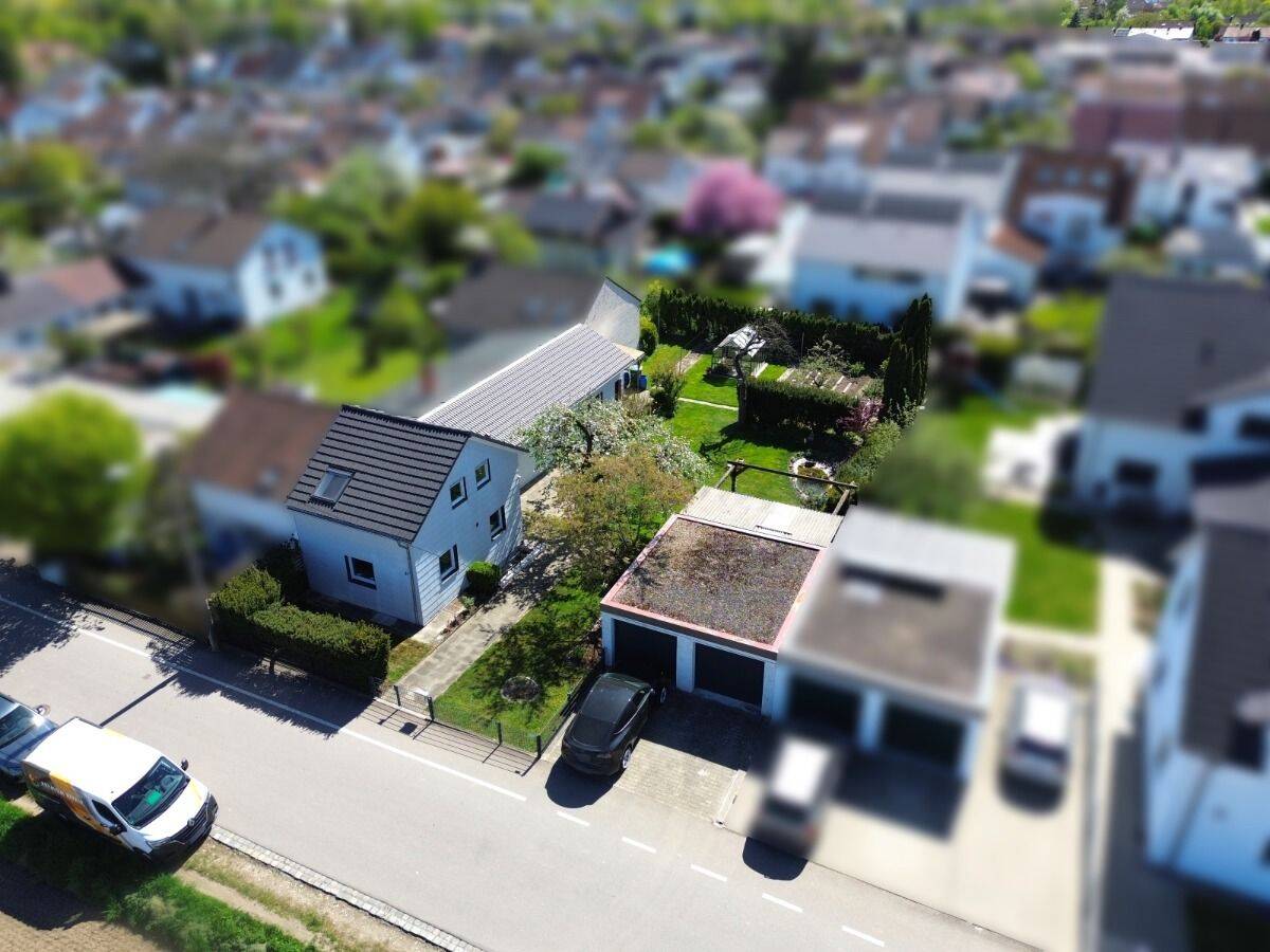 Charmante Doppelhaushälfte mit schönem Garten in ruhiger Lage, 89079 Ulm
