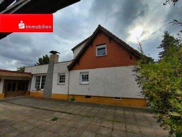 Doppelhaushälfte mit großzügigen Grundstück, 99087 Erfurt (Hohenwinden Roter Berg)