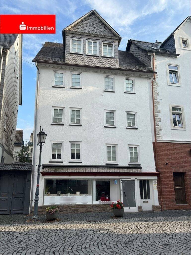 Wohn- und Geschäftshaus am „Puls der Zeit“ von Herborn zu verkaufen!, 35745 Herborn