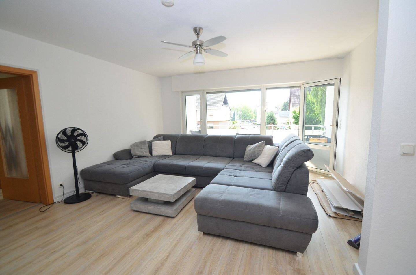 Attraktive 4-Zimmer-Wohnung in Brühl-Kierberg mit Gartennutzung und Garage!, 50321 Brühl