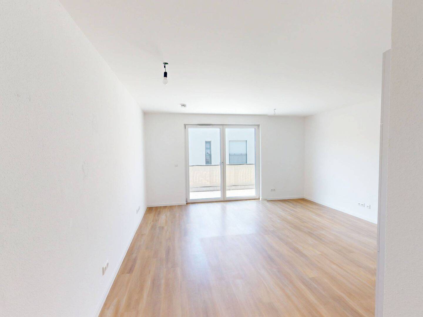 Modernes Wohnen: Lichtdurchflutete 3-Zimmer-Neubauwohnung mit Balkon und EBK, 78048 Villingen-Schwenningen