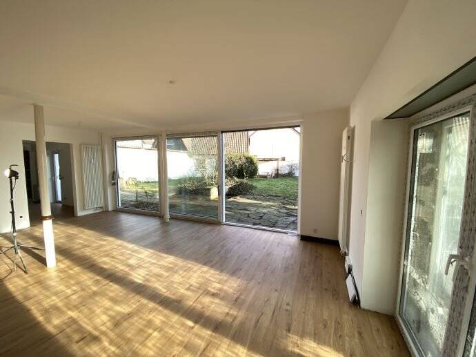Kernsanierte 4 Zimmer EG-Wohnung im 2 Familienhaus mit grüner Oase/Garten, 49082 Osnabrück (Kalkhügel Nahne Schölerberg Sutthausen)
