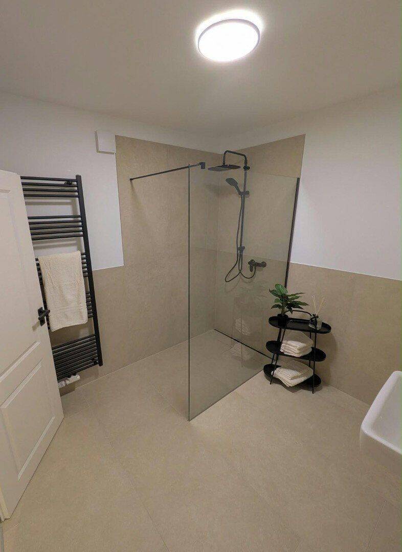 Helle, frisch sanierte 3-Zimmer-Wohnung mit Südbalkon und herrlichem Ausblick über Bad Driburg, 33014 Bad Driburg