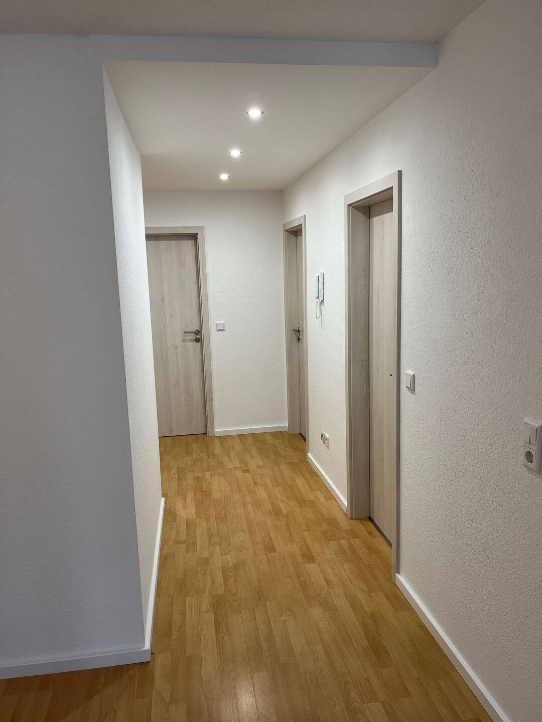 Helle 2 Zi. Wohnung Leipzig, renoviert ab 01.10, Besicht. 16.08, 4357 Leipzig (Mockau-Nord Mockau-Süd Schönefeld-Abtnaundorf)