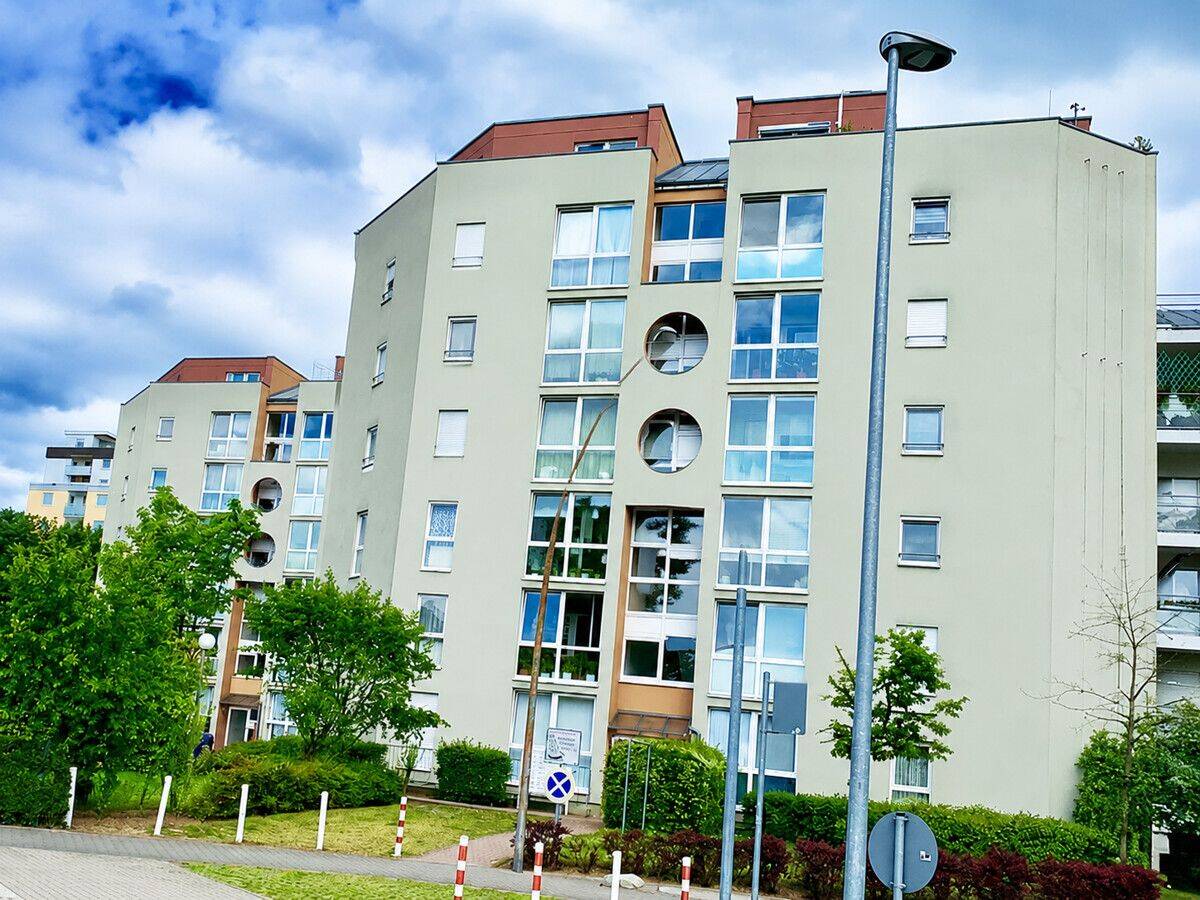 2-Zimmer-Wohnung mit Wintergarten in attraktiver Wohnlage in Heppenheim, 64646 Heppenheim (Bergstraße)