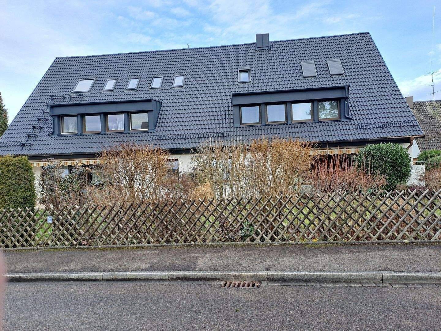 4-Zi. WOHNUNG+Garten+Garage in Limbach-Waldsiedlung * TOP RENOVIERT *, 91126 Schwabach
