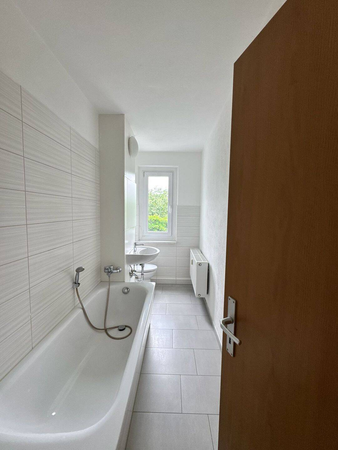 moderne 4-Raum-Wohnung, 2991 Lauta