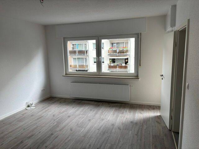 Erstbezug nach Modernisierung! Schicke 3-Zimmer mit 76 m² Wohnfläche, 2 Balkonen und Duschbad, 53225 Bonn (Beuel Geislar Schwarzrheindorf Vilich Vilich-Rheindorf)