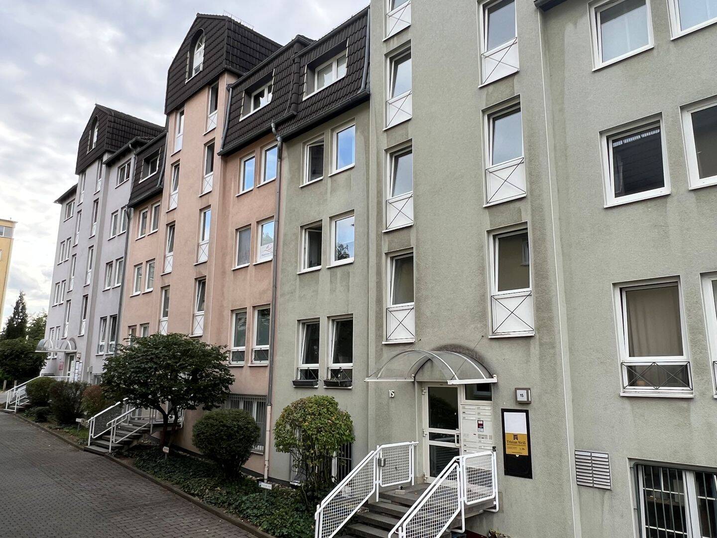 Großzügige und gut geschnitttene 2 Zimmer-Wohnung, Nähe City u. Bahnhof, Frankfurter Str. 17, Gießen, 35390 Gießen