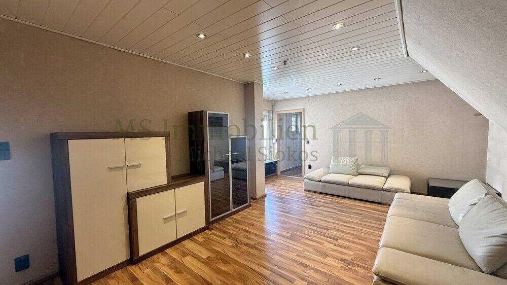 ** Vollständig möblierte 5-Zimmer-Wohnung mit Balkon, Terrasse und Gartenmitbenutzung in Bürstadt **, 68642 Bürstadt