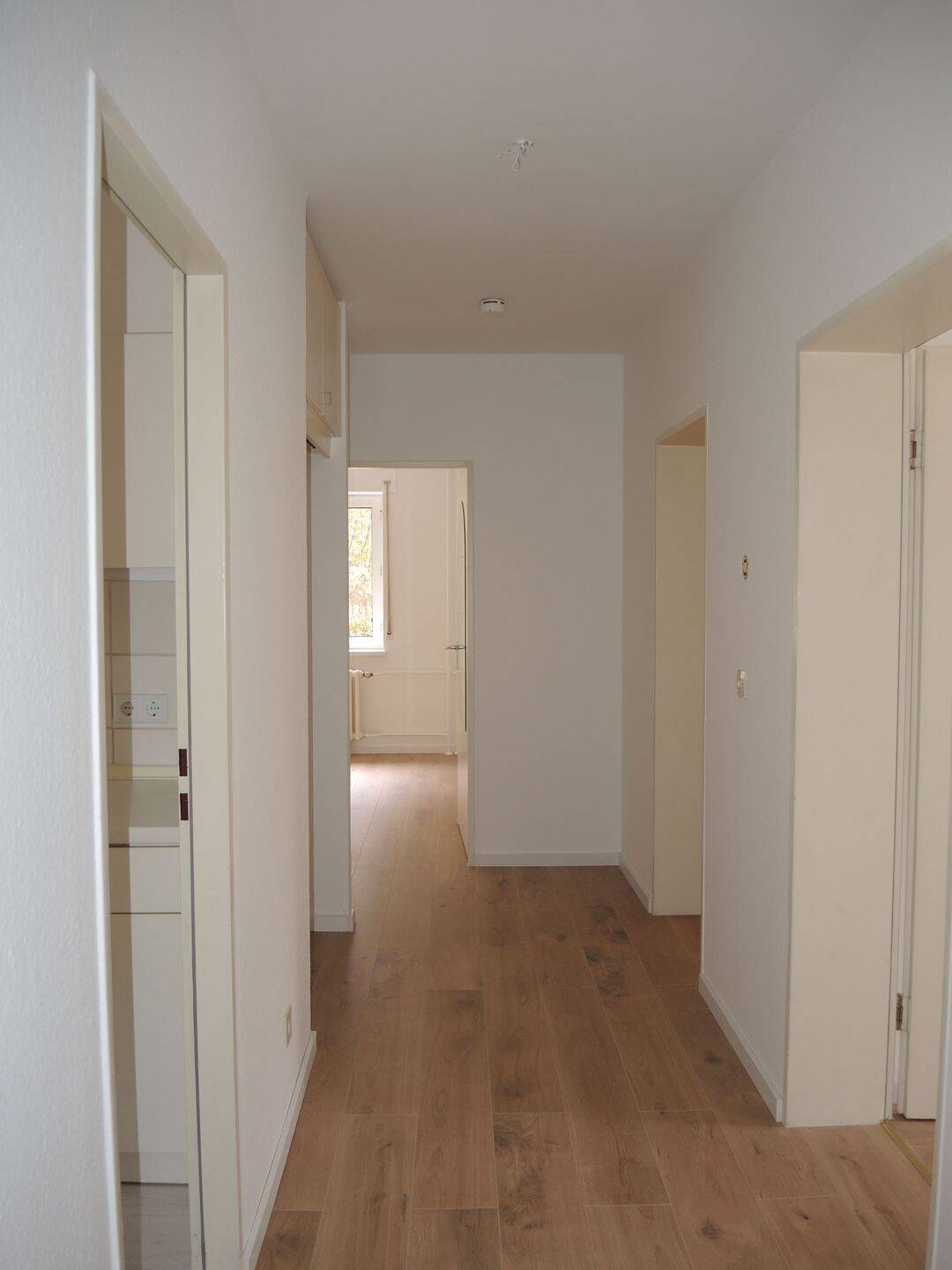 Gepflegte 3-Zimmer Erdgeschosswohnung ca. 74 m² + Einbauküche + Balkon, Bad Brückenau-Staatsbad, 97769 Bad Brückenau