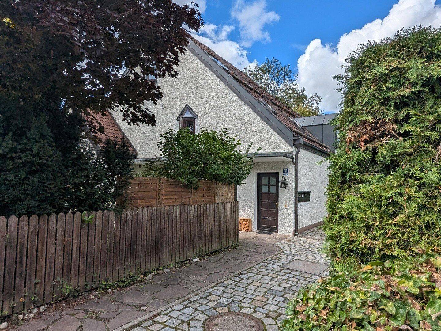 “Charmante 2 Zimmer Wohnung – Waldtrudering, 81827 München (Ramersdorf-Perlach Trudering-Riem)