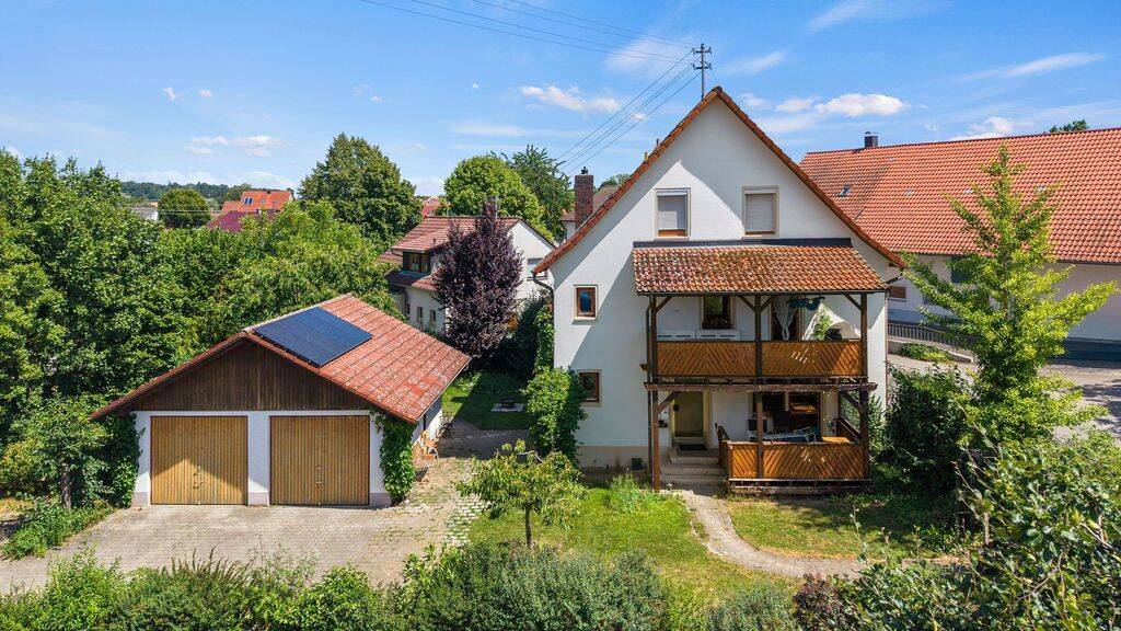 2-Familienhaus mit großzügigem Gartengrundstück in Fleischwangen, 88373 Fleischwangen