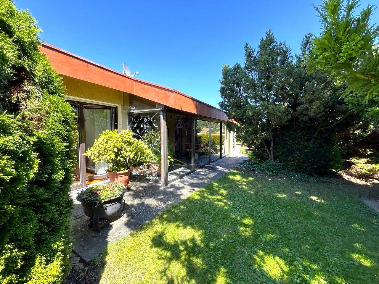 Haus, Garten, Bauplatz – vielseitiges Anwesen mit Potenzial, 73265 Dettingen unter Teck