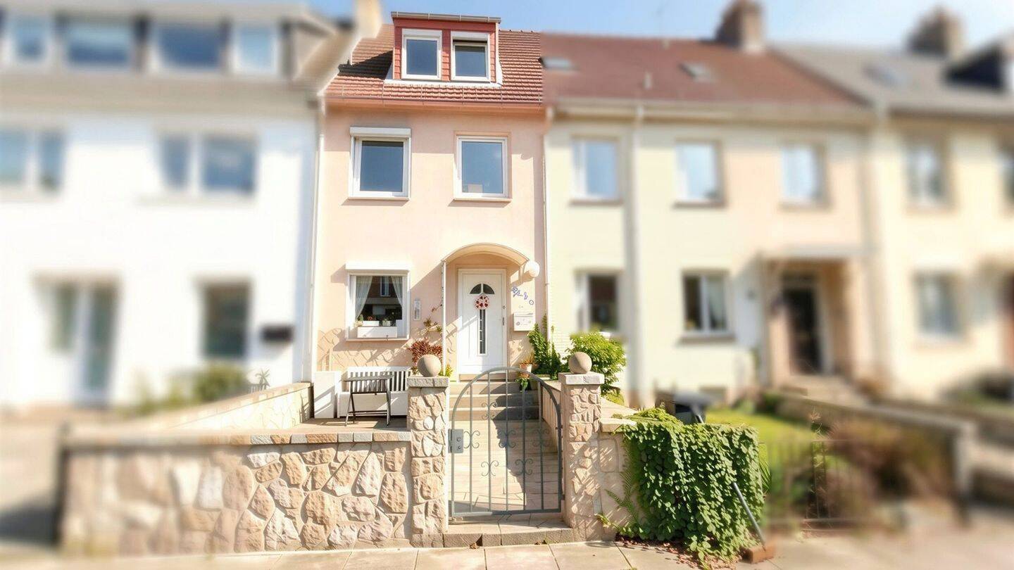 OHNE KÄUFERCOURTAGE – Altbremer Haus mit optimierter Raumausnutzung, 28217 Bremen (Handelshäfen Steffensweg Utbremen Westend)